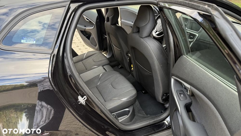 Volvo V40 Cross Country D3 Drive-E Momentum - 12