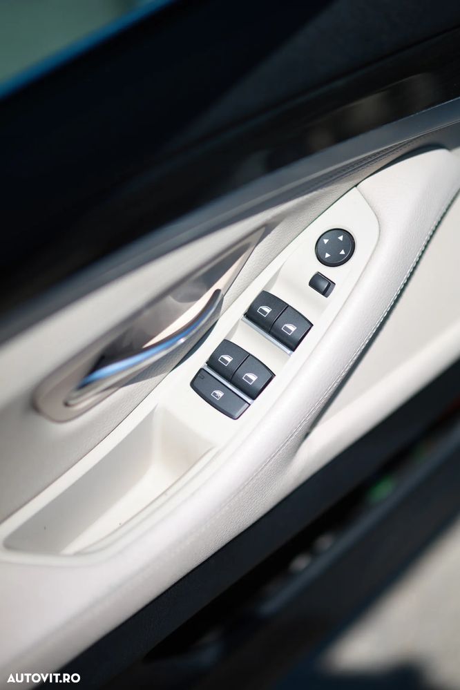 BMW Seria 5 525d xDrive - 21