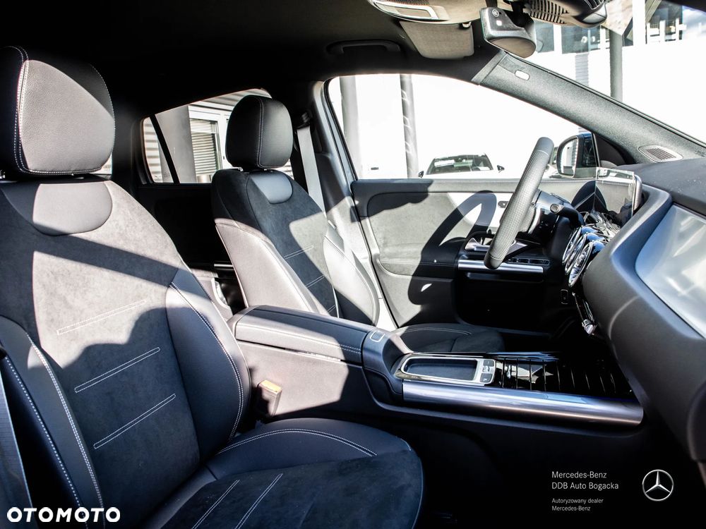 Mercedes-Benz GLA 220 mHEV 4-Matic AMG Line 8G-DCT - 6