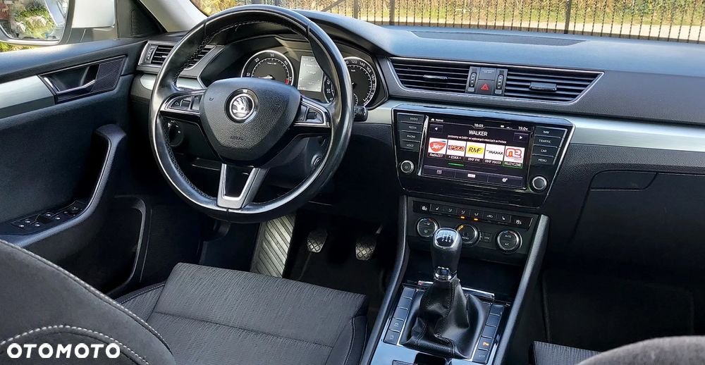 Skoda Superb 2.0 TDI Premium Edition - 34