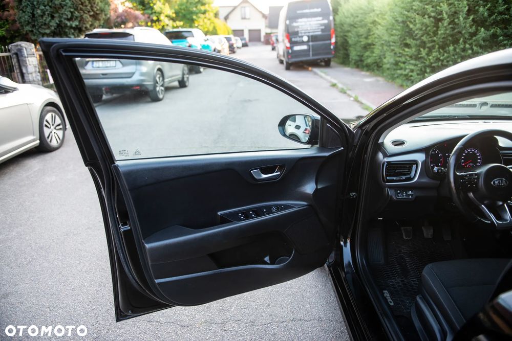 Kia Rio 1.2 Business Line Plus - 17