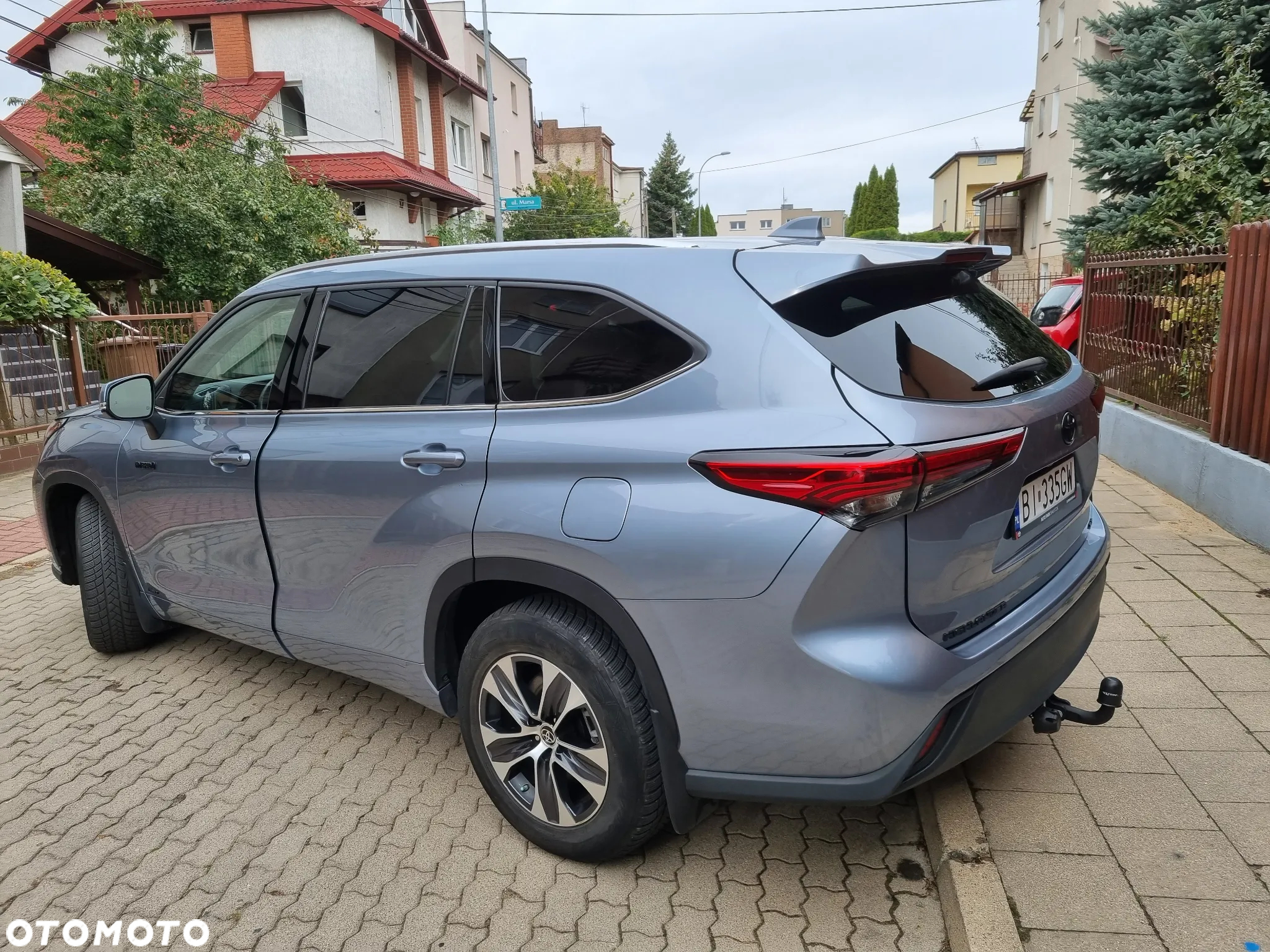 Toyota Highlander 2.5 Hybrid Luxury - 3