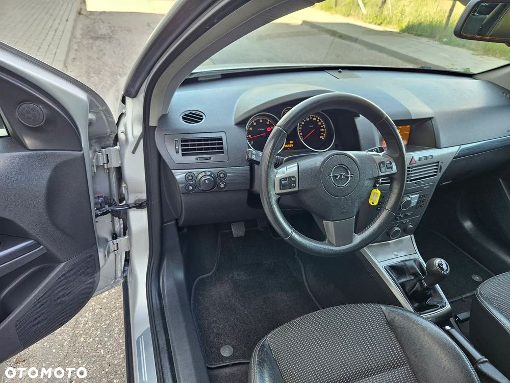 Opel Astra 2.0 Turbo Cosmo - 16