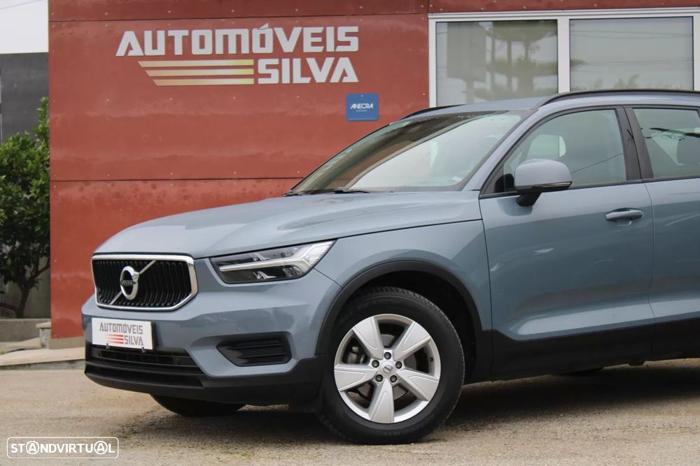 Volvo XC 40 2.0 D3 Momentum Geartronic - 4