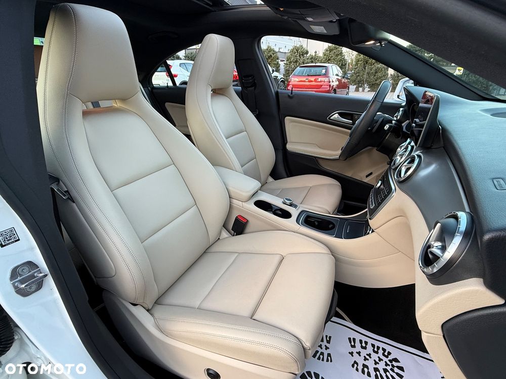 Mercedes-Benz CLA - 35