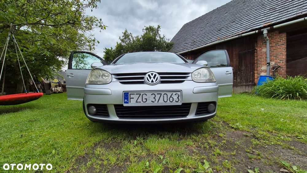 Volkswagen Golf V 1.9 TDI Comfortline - 1