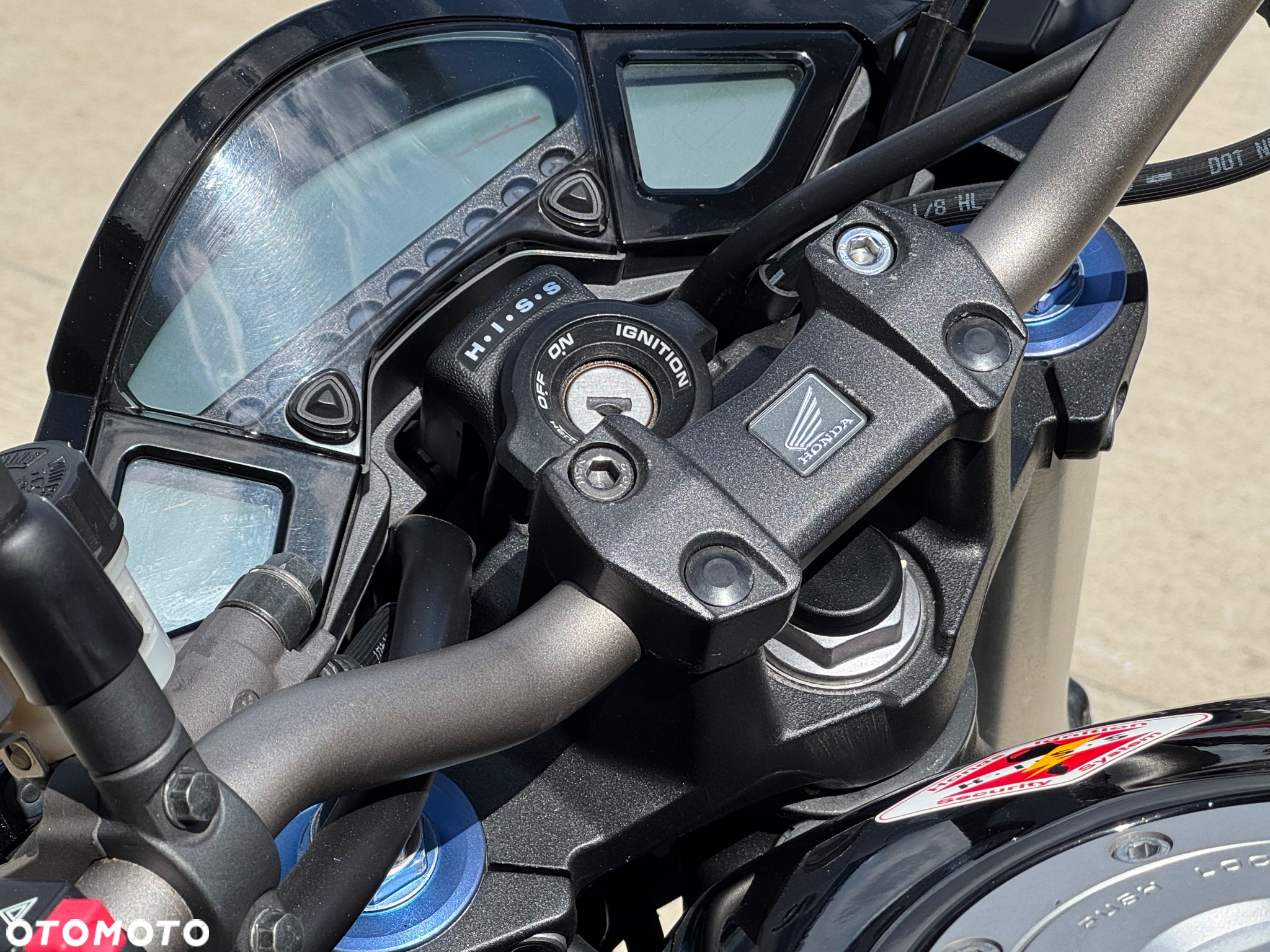 Honda CB - 12