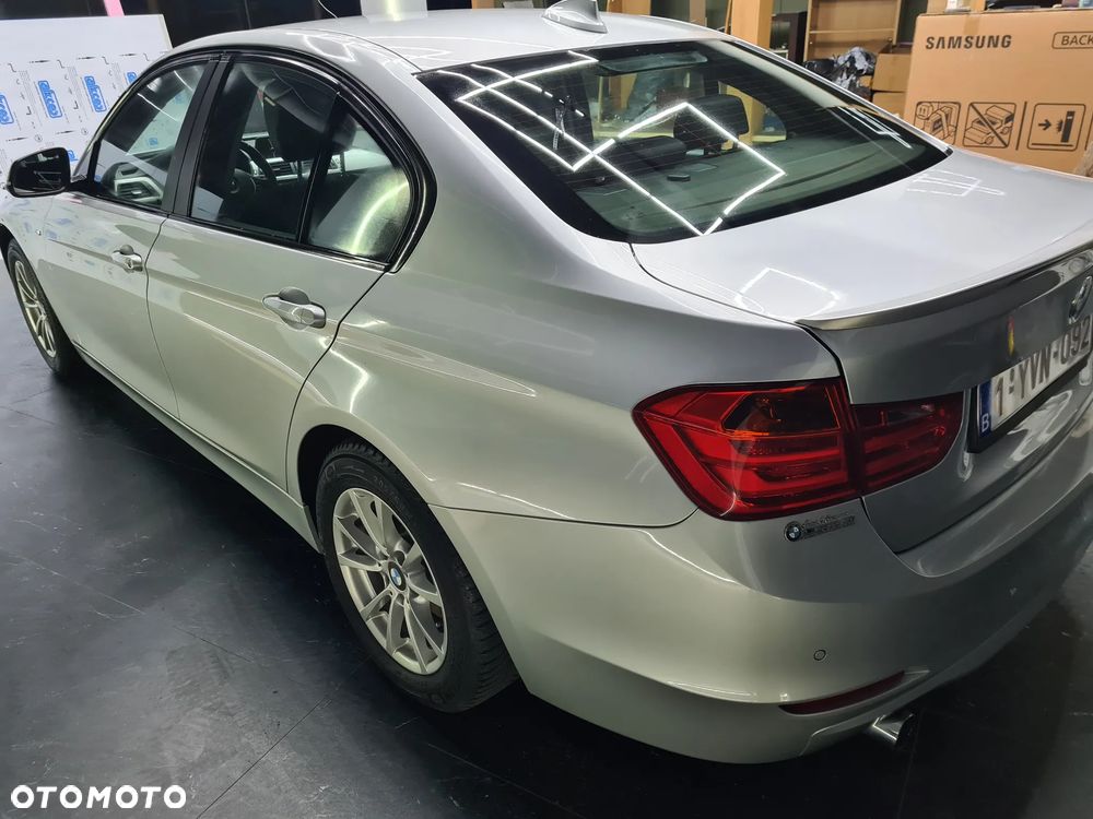 BMW Seria 3 316d Sport Line - 22