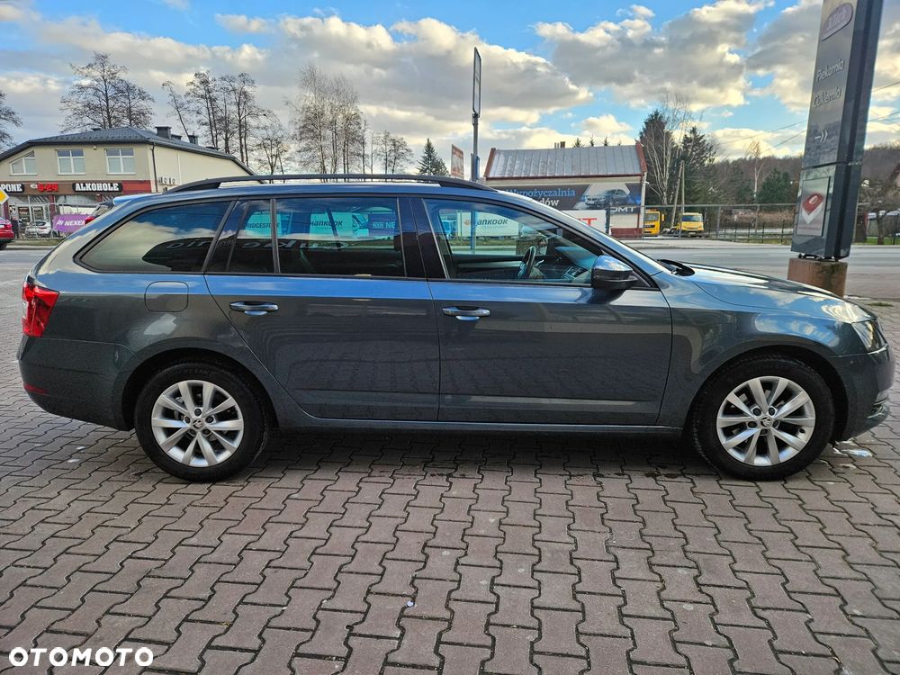 Skoda Octavia 1.6 TDI DSG Ambition - 8