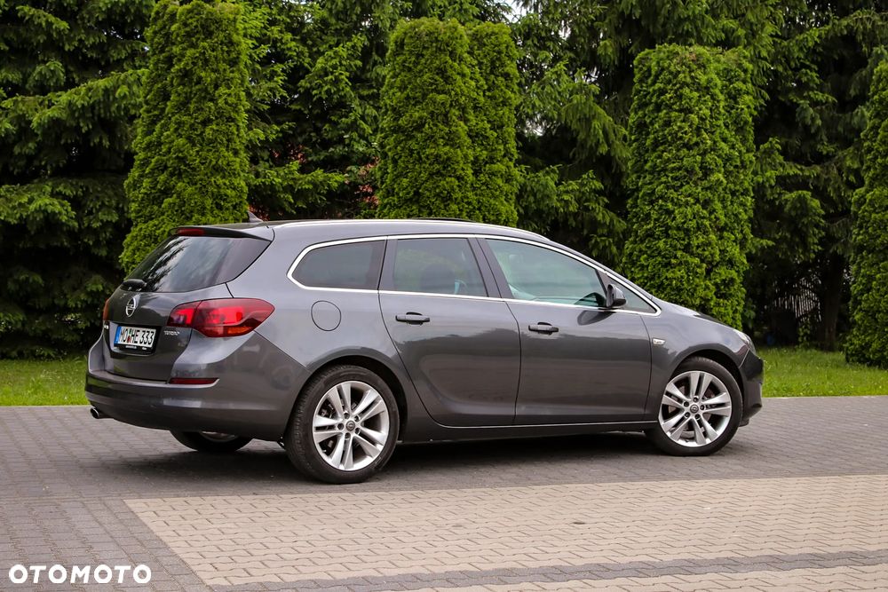 Opel Astra 1.6 Turbo Automatik Cosmo - 6