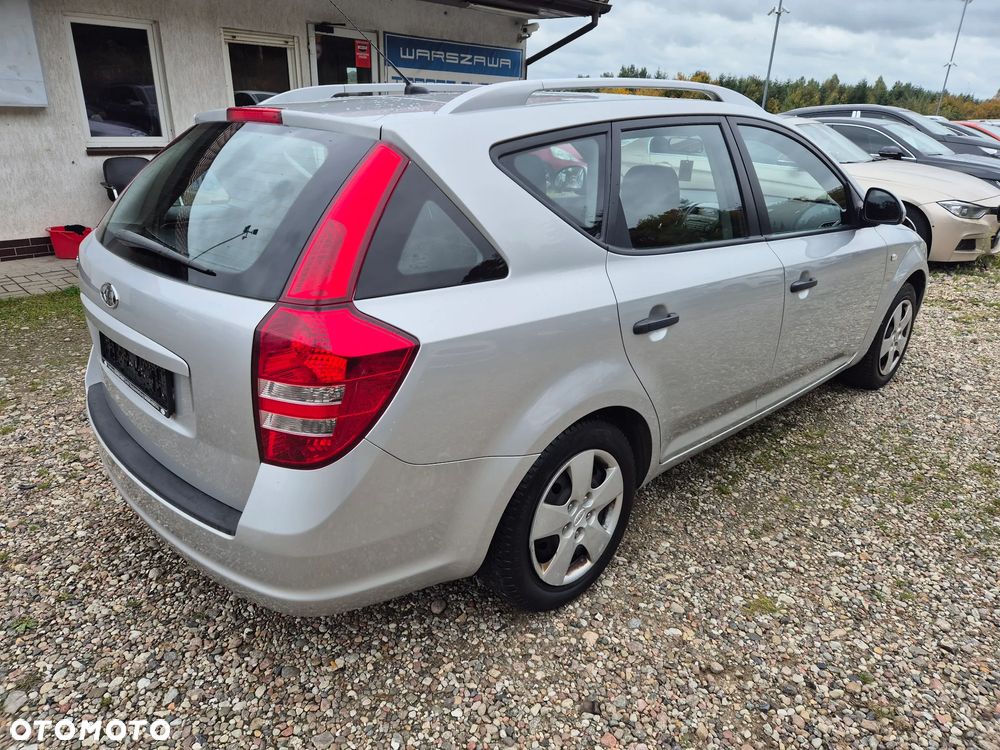 Kia Ceed - 6