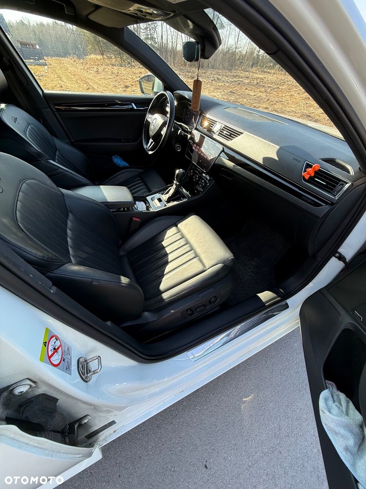 Skoda Superb 2.0 TDI L&K DSG - 9