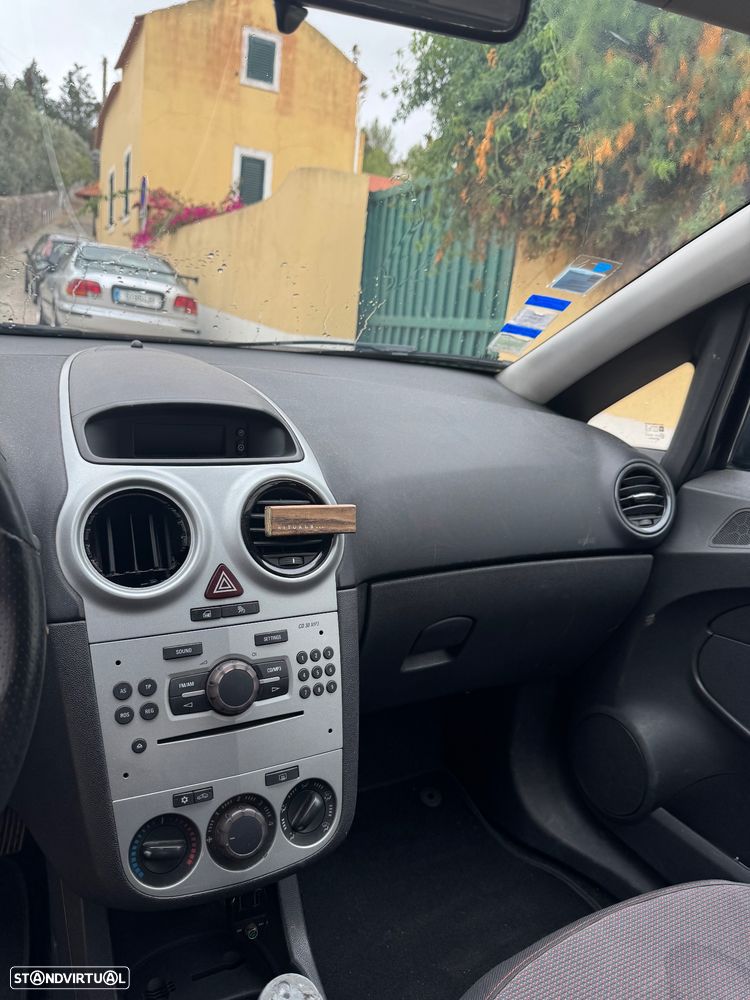Opel Corsa 1.2 - 10
