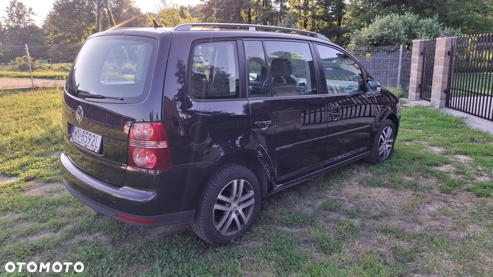 Volkswagen Touran 1.9 TDI Highline - 18