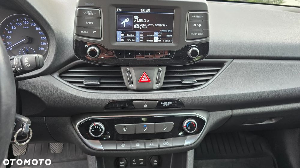 Hyundai i30 1.4 Comfort - 36