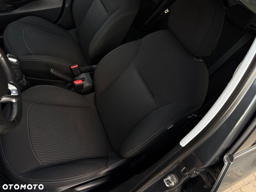 Peugeot 208 - 20