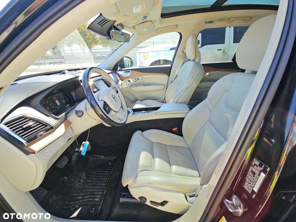 Volvo XC 90 - 18