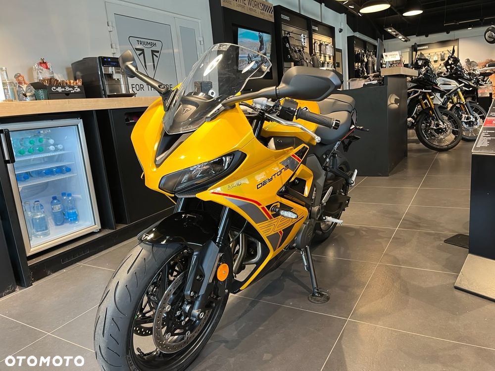 Triumph Daytona - 9