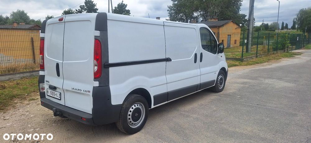 Opel Vivaro - 8