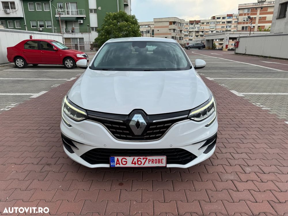RENAULT Megane 2023 — imagine 3