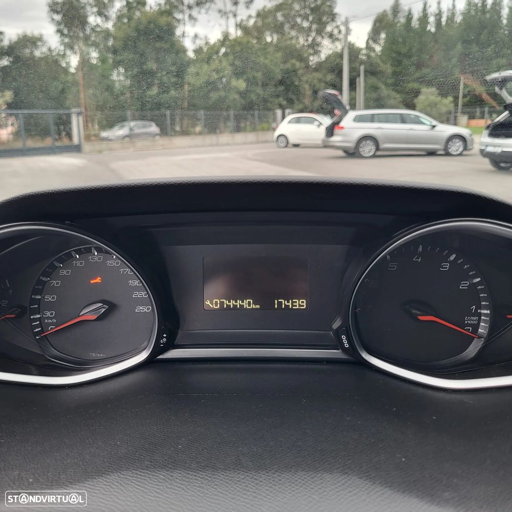 Peugeot 308 PureTech 130 GPF Stop & Start Style - 28