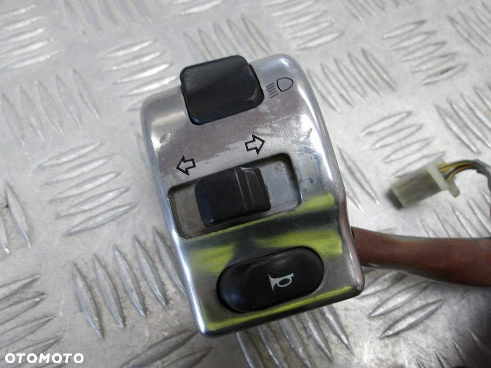 Przełącznik lewy przyciski świateł YAMAHA XVZ 1300 ROYAL STAR VENTURE 99-09r   PN. 4XY-83972-20 - 12