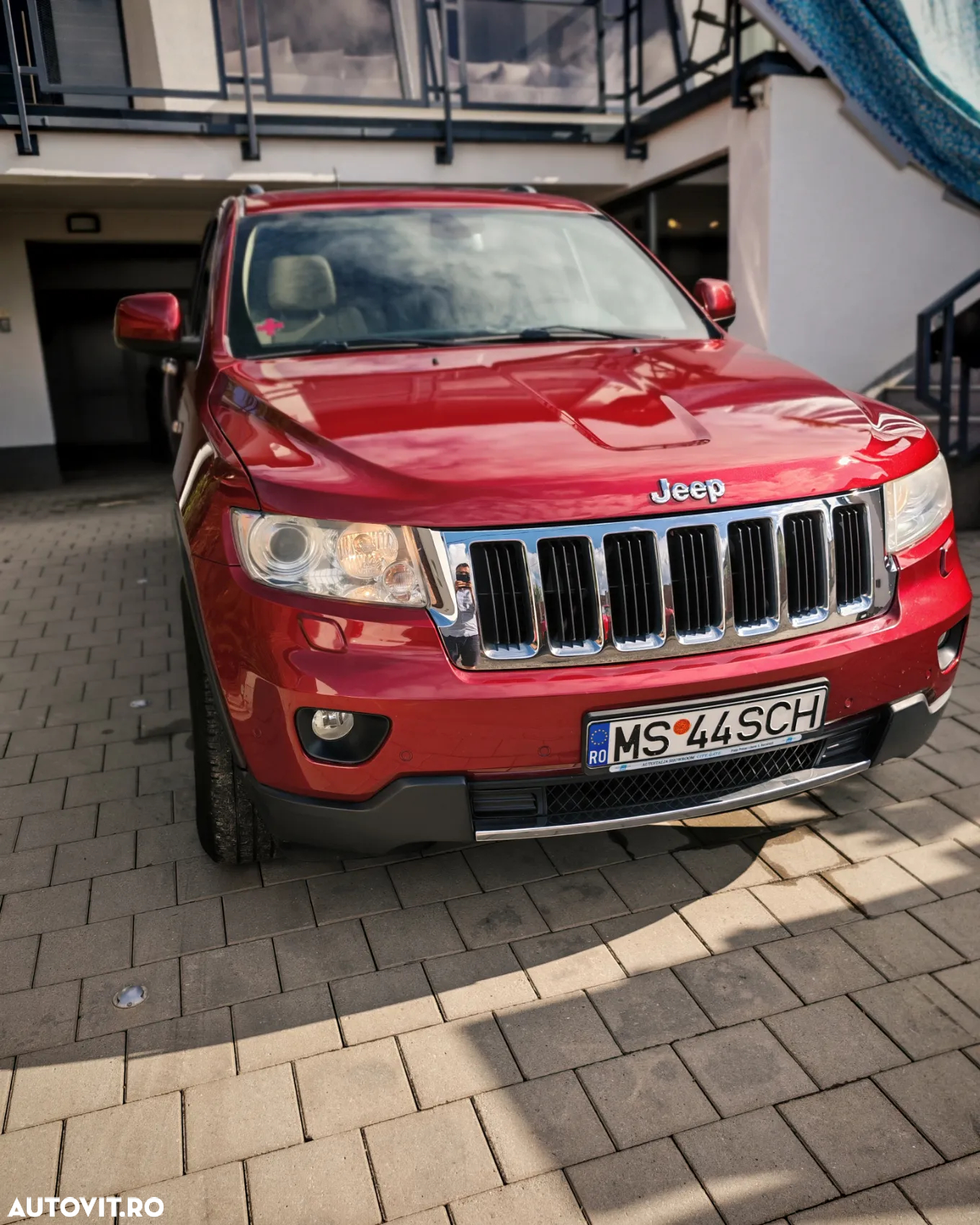 Jeep Grand Cherokee - 21