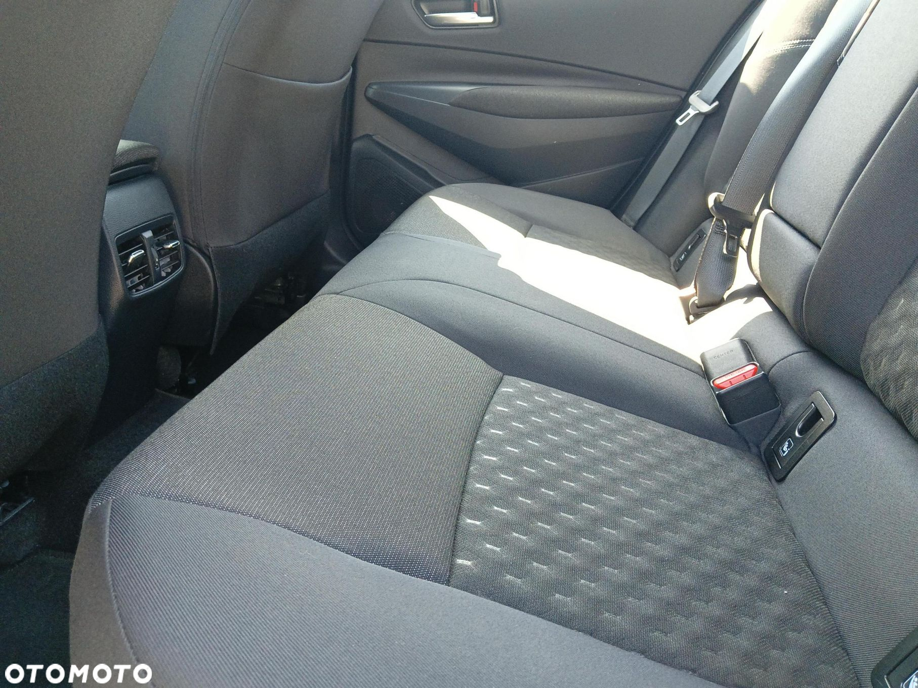 Toyota Corolla - 13