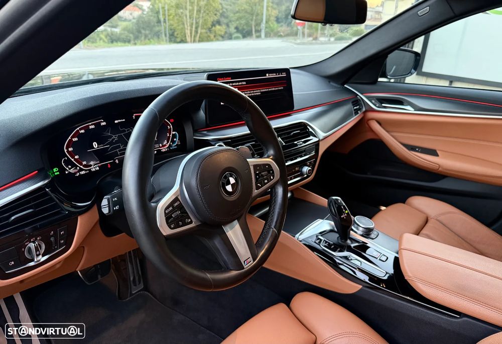 BMW 530 e Pack Desportivo M - 23