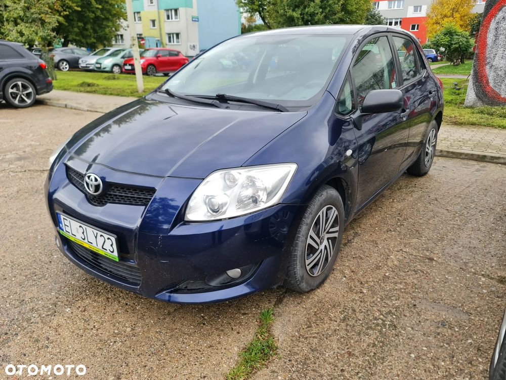 Toyota Auris 1.4 D-4D Terra - 1