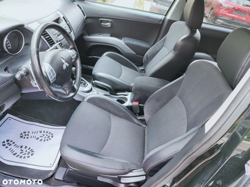 Mitsubishi Outlander 2.2 DI-D 4WD TC-SST Intense - 27