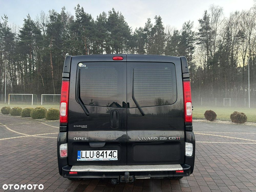 Opel Vivaro - 8