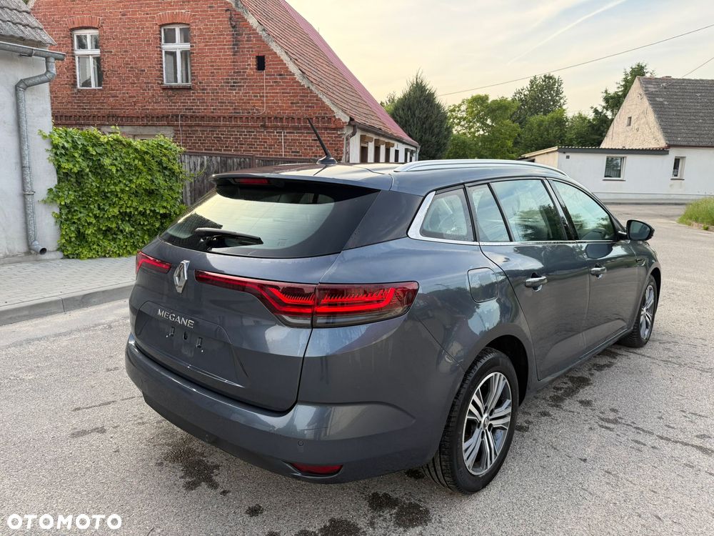 Renault Megane ver-1-3-tce-fap-limited-edc - 5