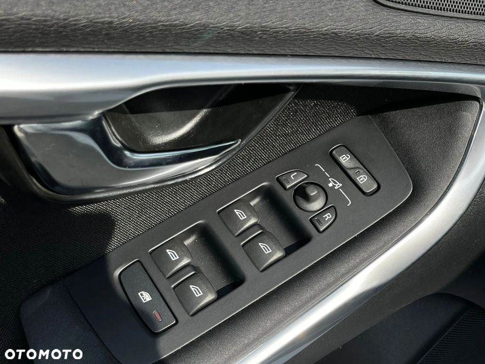 Volvo V40 T4 Drive-E Momentum - 12