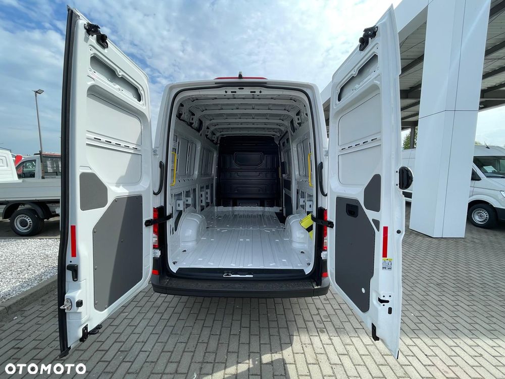 Volkswagen Crafter - 12