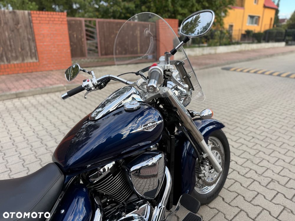 Suzuki Intruder - 10