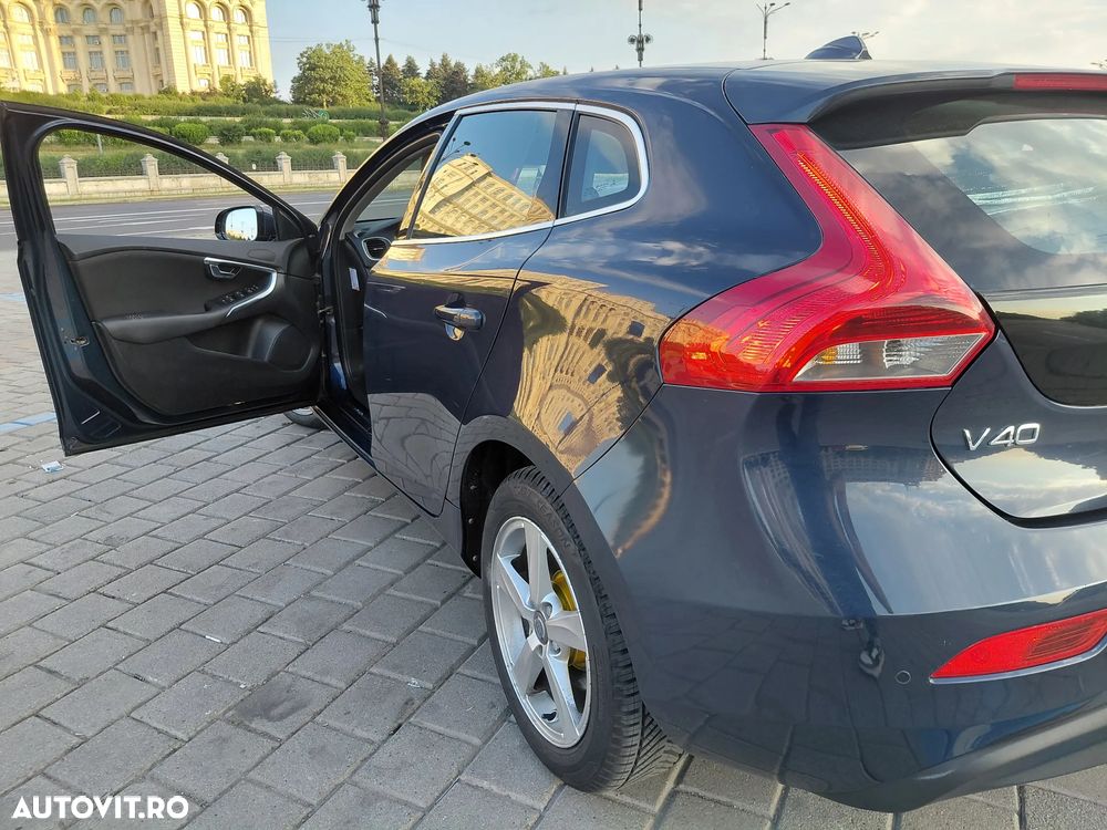 Volvo V40 D2 - 9