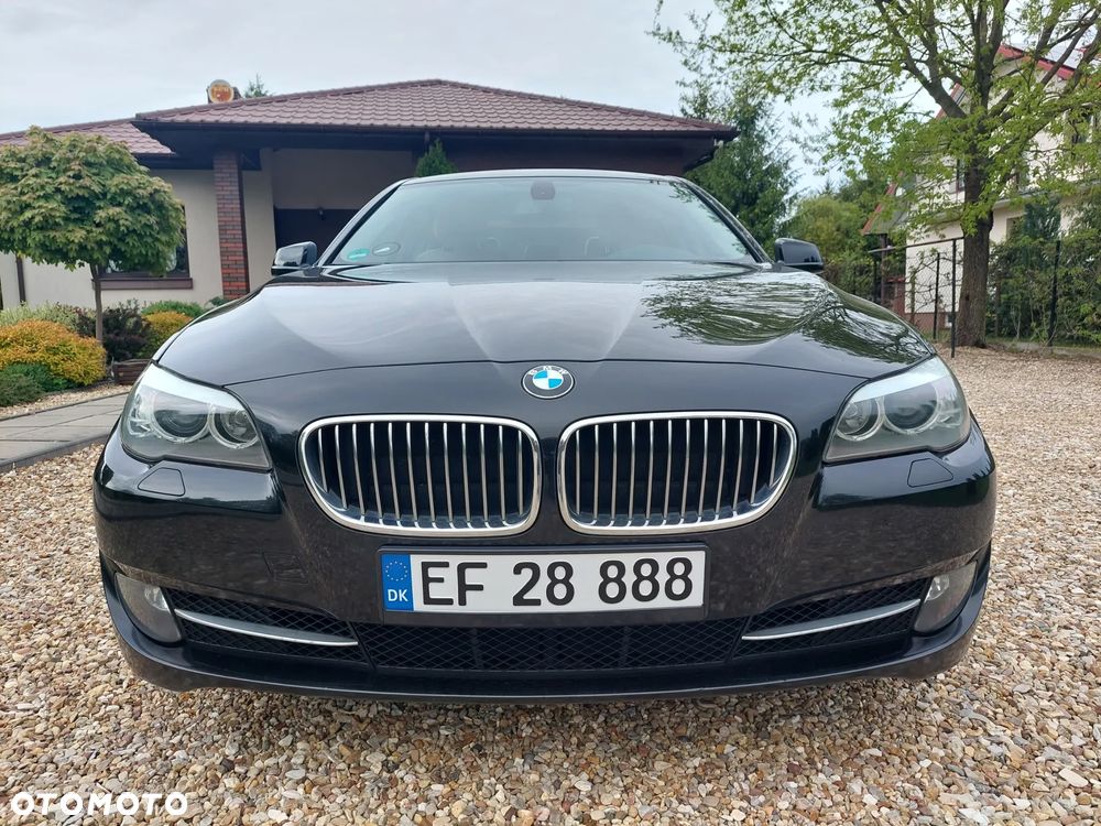 BMW Seria 5 528i Sport-Aut - 2