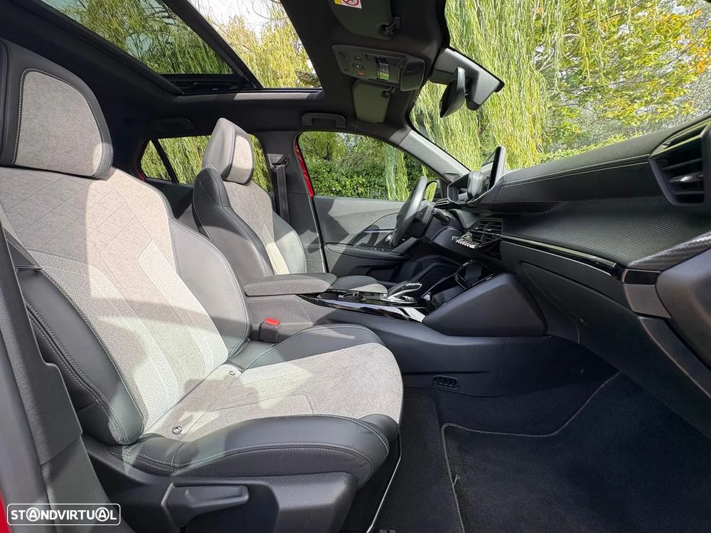 Peugeot e-2008 54 kWh GT - 6