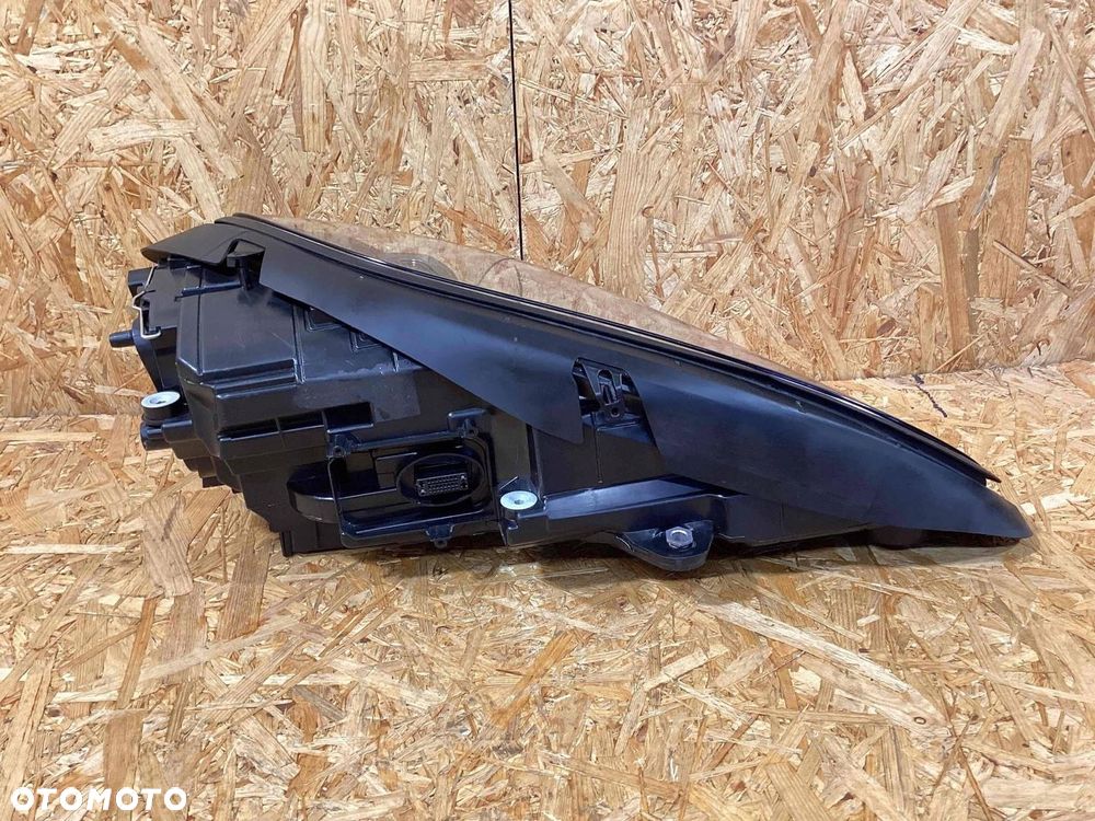 Porsche Macan 95B 2022 Lampa przednia lewa - 4