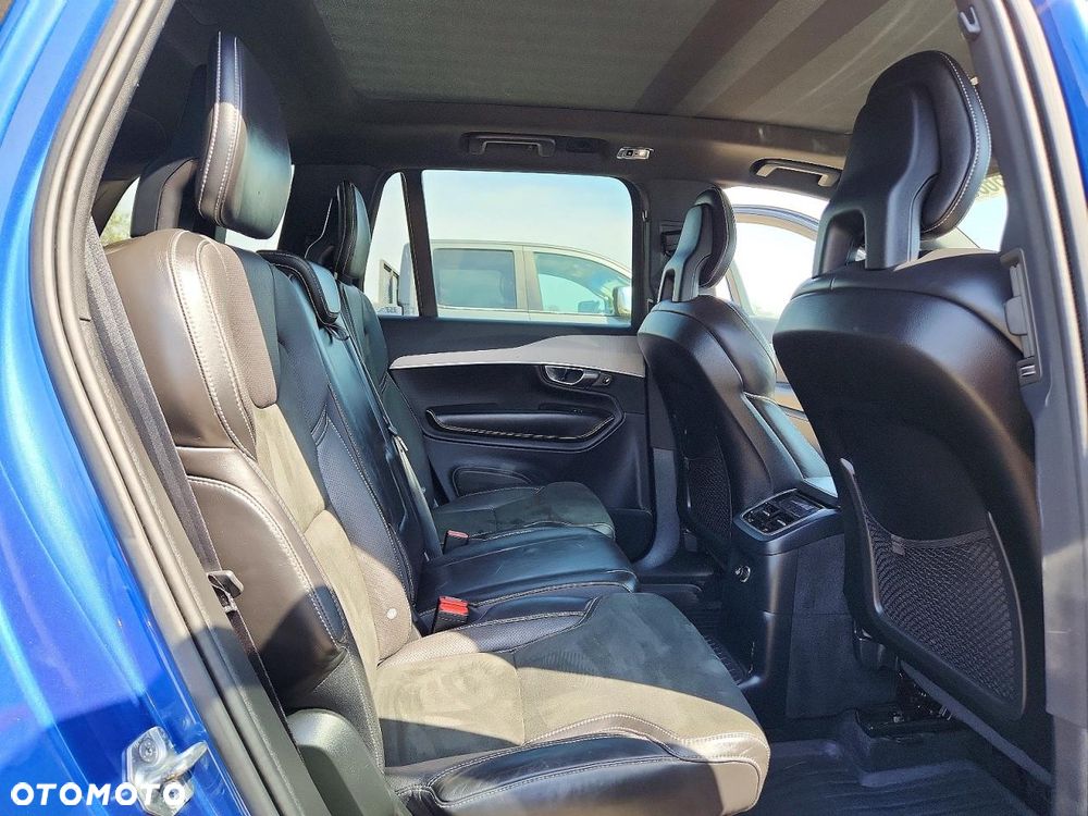 Volvo XC 90 T8 AWD Plug-In Hybrid Momentum 7os - 10