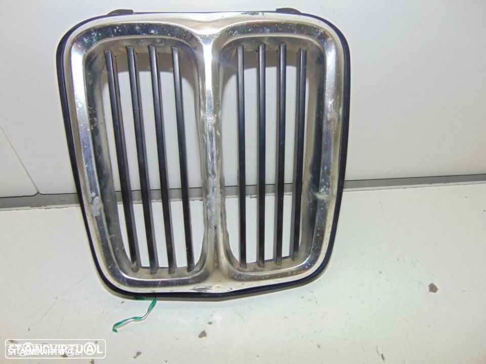 BMW E21 RIM grelha central - 7