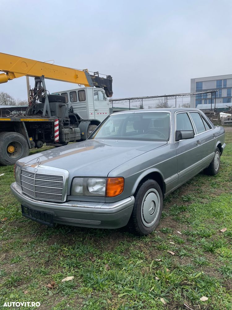 Mercedes-Benz W126 - 1