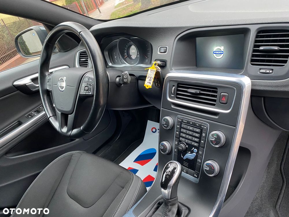 Volvo V60 D3 Geartronic Momentum - 6