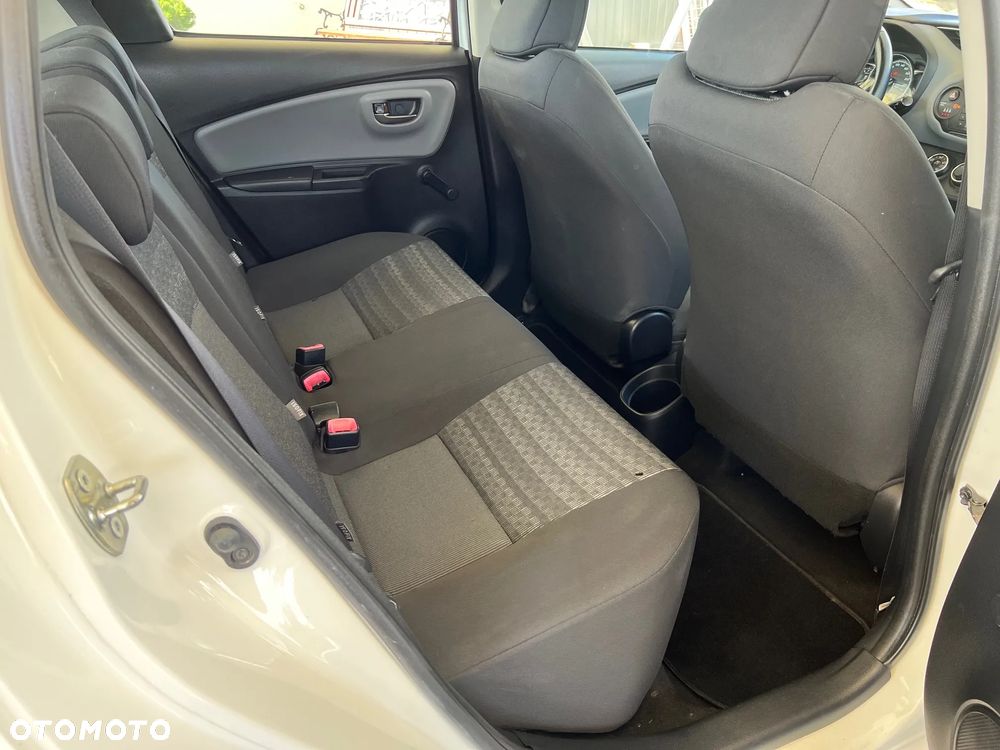 Toyota Yaris 1.0 Premium - 10