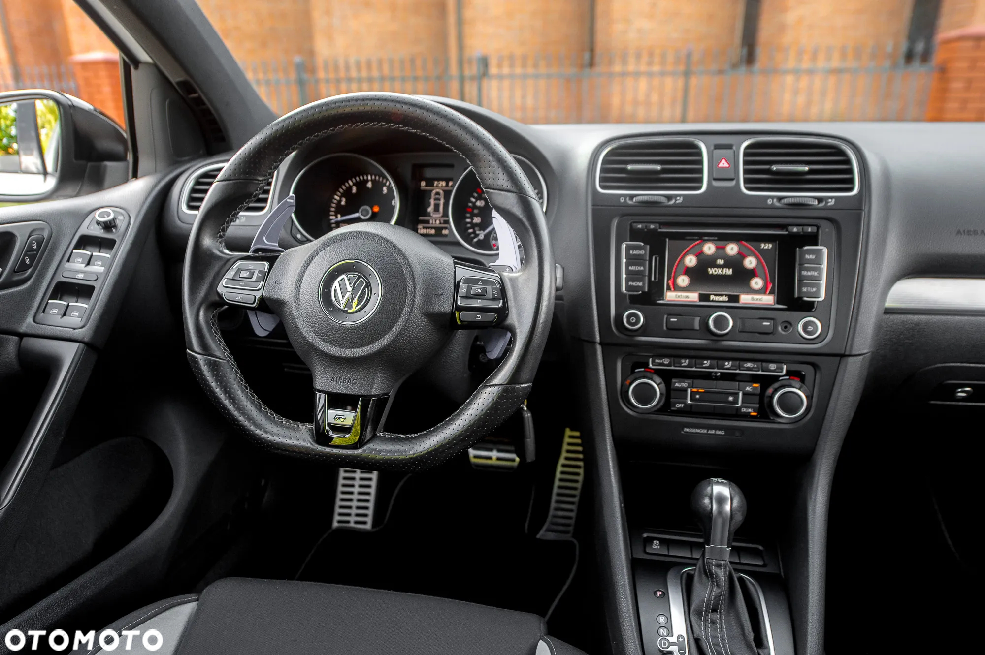 Volkswagen Golf VI 2.0 TSI 4Mot R DSG - 28