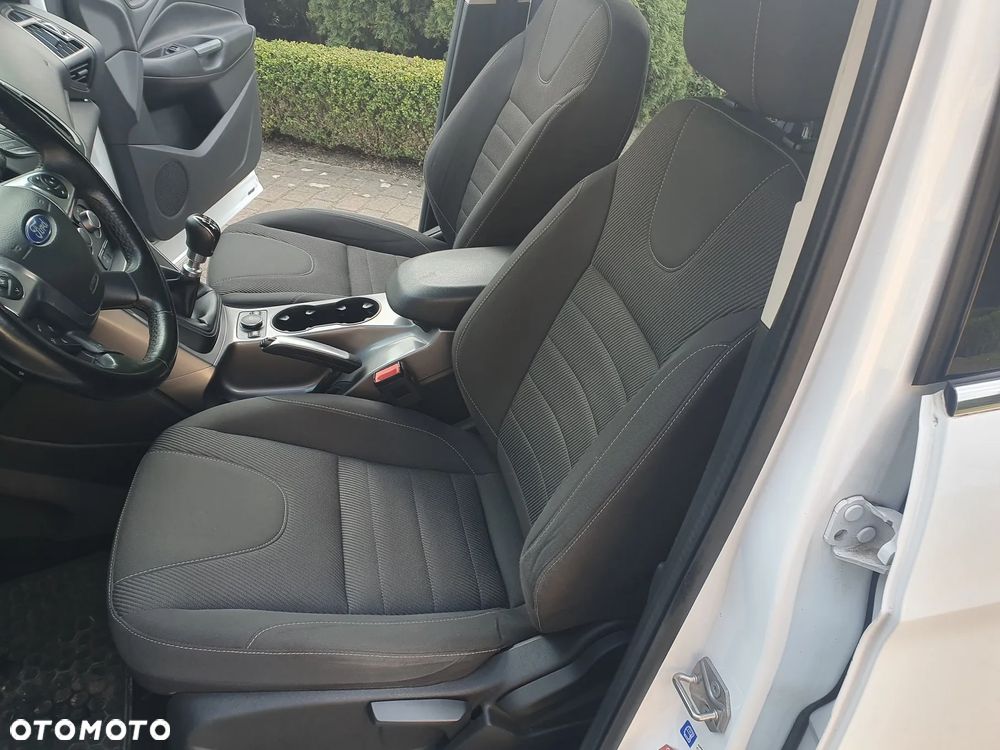 Ford Kuga 1.5 EcoBoost 2x4 Cool & Connect - 10