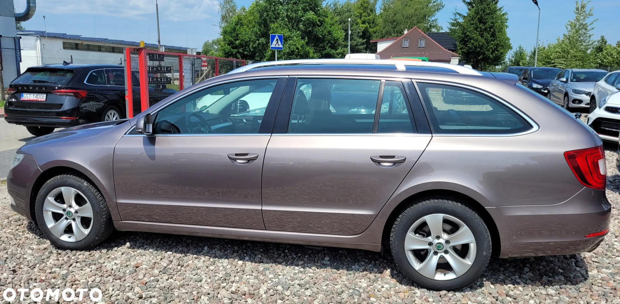 Skoda Superb 2.0 TDI Comfort DSG - 8