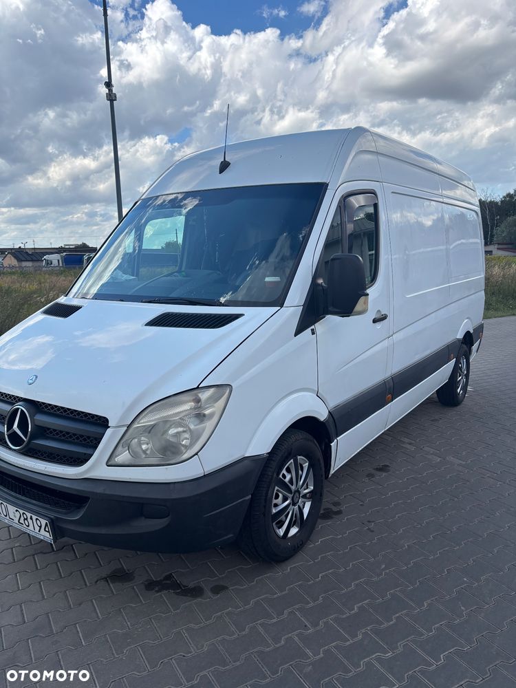 Mercedes-Benz Sprinter - 1