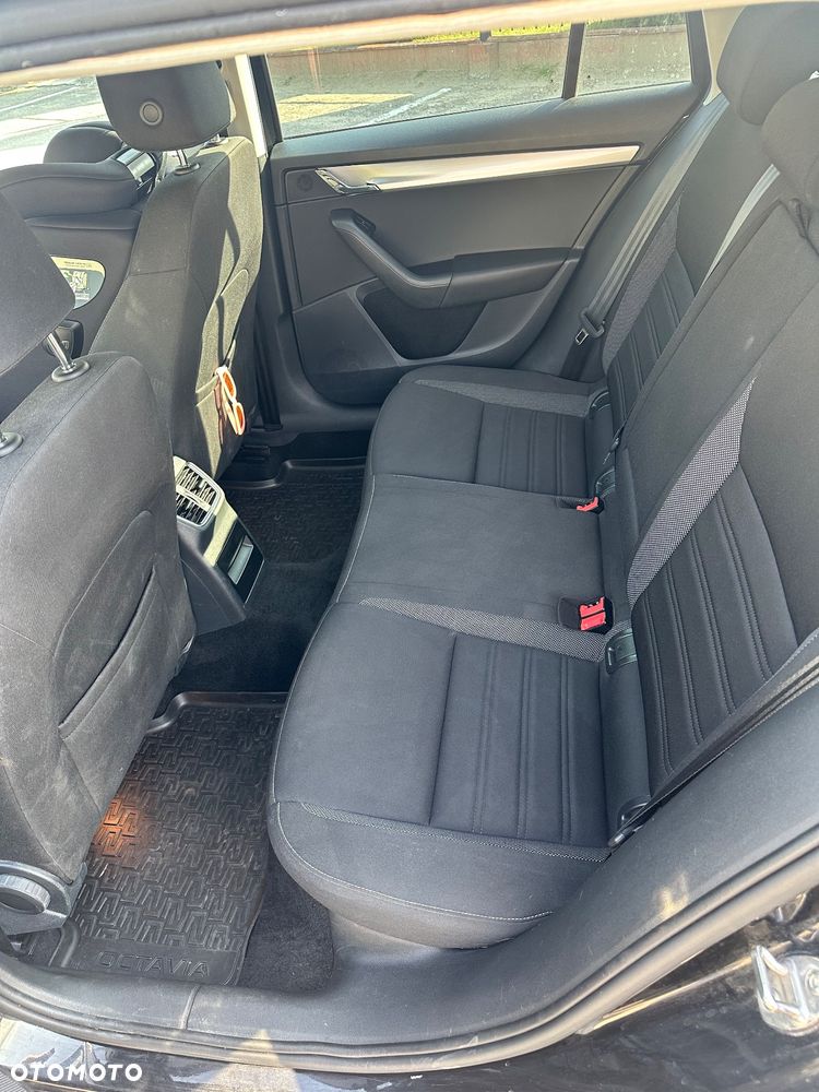 Skoda Octavia 1.6 TDI Active - 8